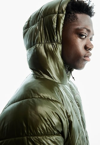 Bershka Tussenjas in Groen