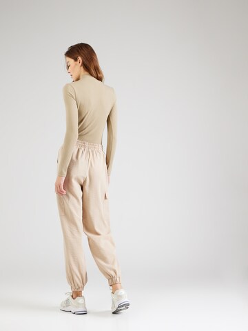 Tapered Pantaloni cargo 'Katinka' di ONLY in beige