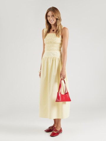 Robe TOPSHOP en beige