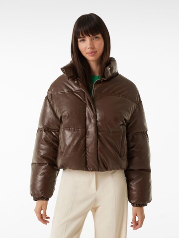 Bershka Winter jacket in Brown: front