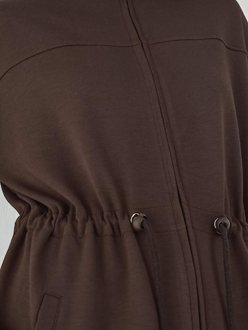 Hiccup Sweatjacke in Braun