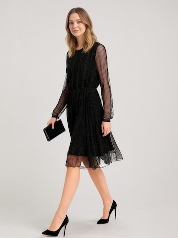 LapaPlus Kleid 'Women Dress' in Schwarz: Vorderseite