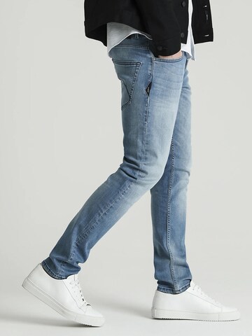 Regular Jean 'CROWN BARKIS' CHASIN' en bleu