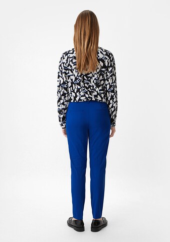 Coupe slim Pantalon à plis COMMA en bleu : derrière