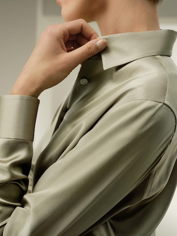 Lilysilk Bluse‌‌‌‌‌‌‌‌ in Grau