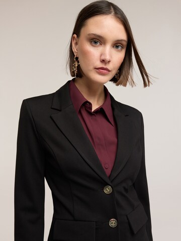 Blazer di MOTIVI in nero
