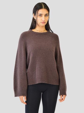 Lilavie Pullover 'Sophiaa' in Braun: Vorderseite