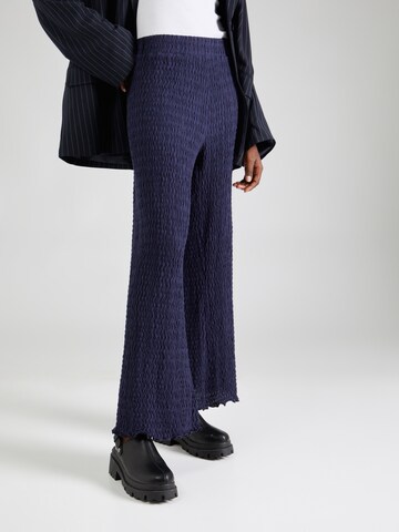 Rich & Royal Wide leg Trousers in Blue: front