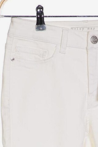 Noisy may Shorts in XS in White
