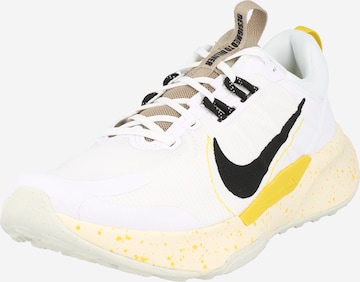 Chaussure de course 'Juniper Trail 2 Next Nature' NIKE en blanc : devant