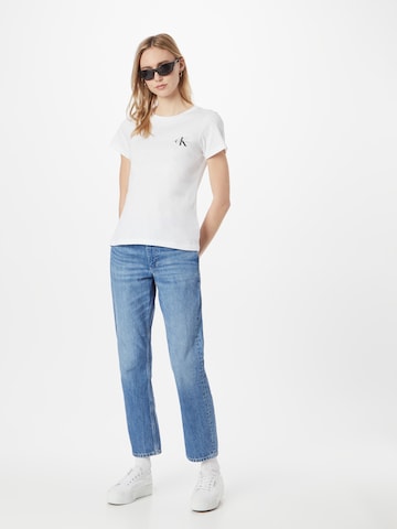 Calvin Klein جينز واسع جينز بلون أزرق