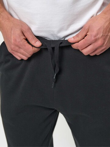 VINSON Regular Housut 'VMJalen' värissä musta