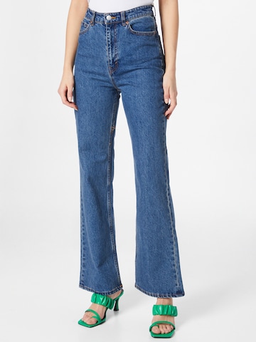 Monki Flared Jeans in Blue: front