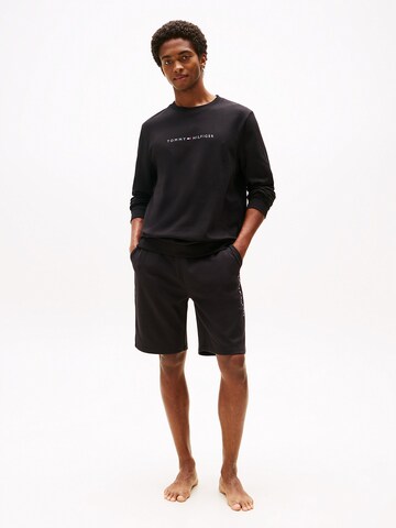 TOMMY HILFIGER Sweatshirt in Black