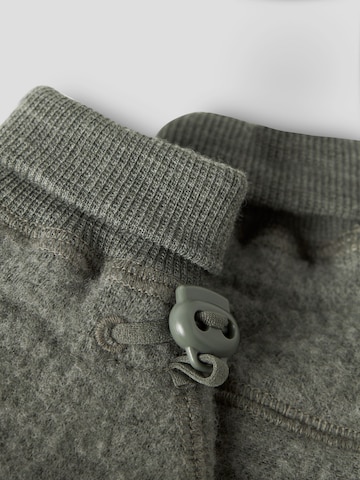 NAME IT - Calcetines en gris