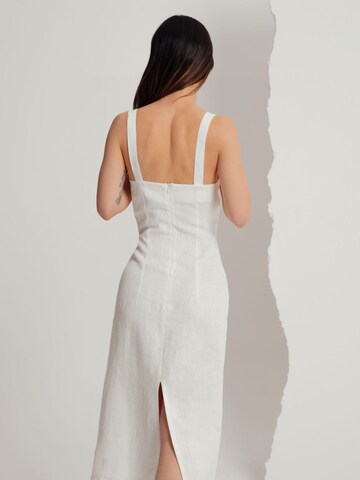 A LOT LESS - Vestido 'Heidi' en blanco