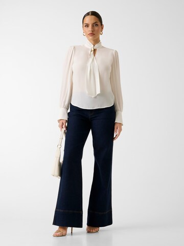 GUESS by Marciano Blouse in Beige