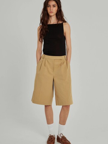 NORR Loosefit Bukser med lægfolder i beige