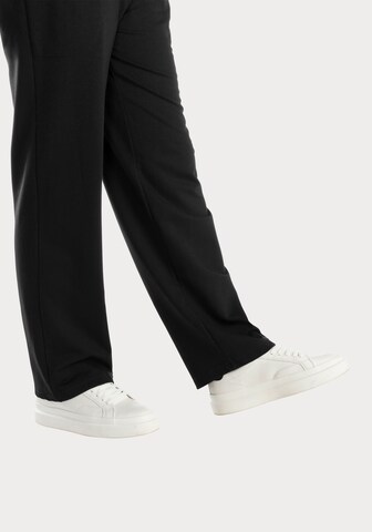 Pantaloncini da pigiama di BENCH in nero