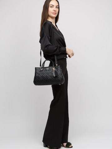 GUESS - Bolso de mano 'Sally Triple Comp Satchel' en negro: frente