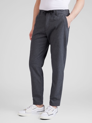 QS Regular Pants in Grey: front