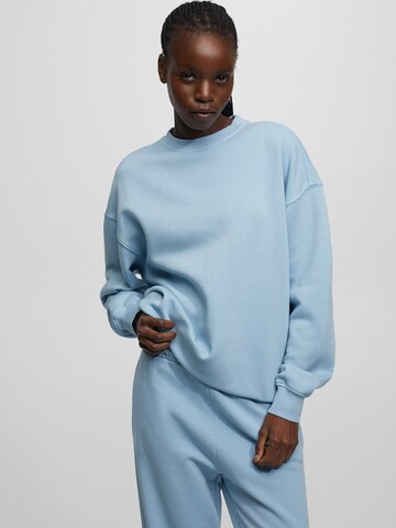 Pull&Bear Sweatshirt in Blauw: voorkant