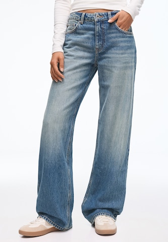 Wide leg Jeans di Bershka in blu: frontale