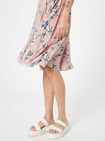 Robe 'Franja' ABOUT YOU en rose