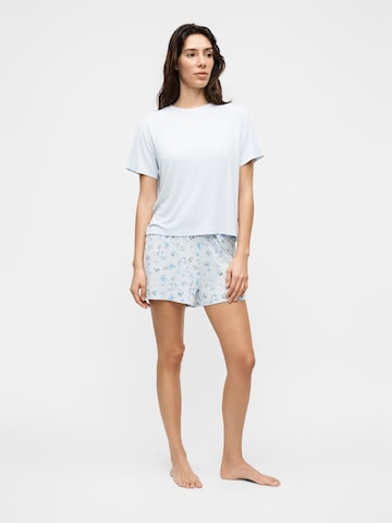 Shorty 'Daisy' Hunkemöller en bleu