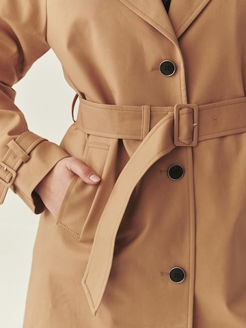 Manteau mi-saison 'Batana' TATUUM en beige