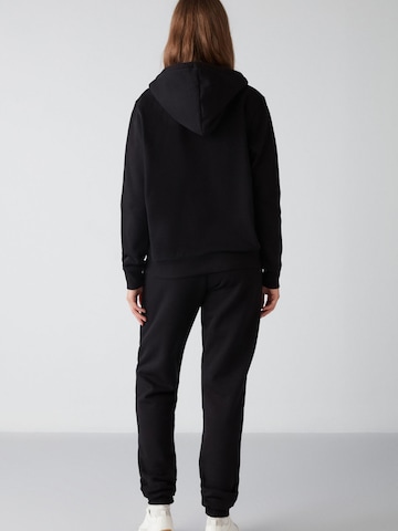 Grimelange Tapered Παντελόνι σε μαύρο