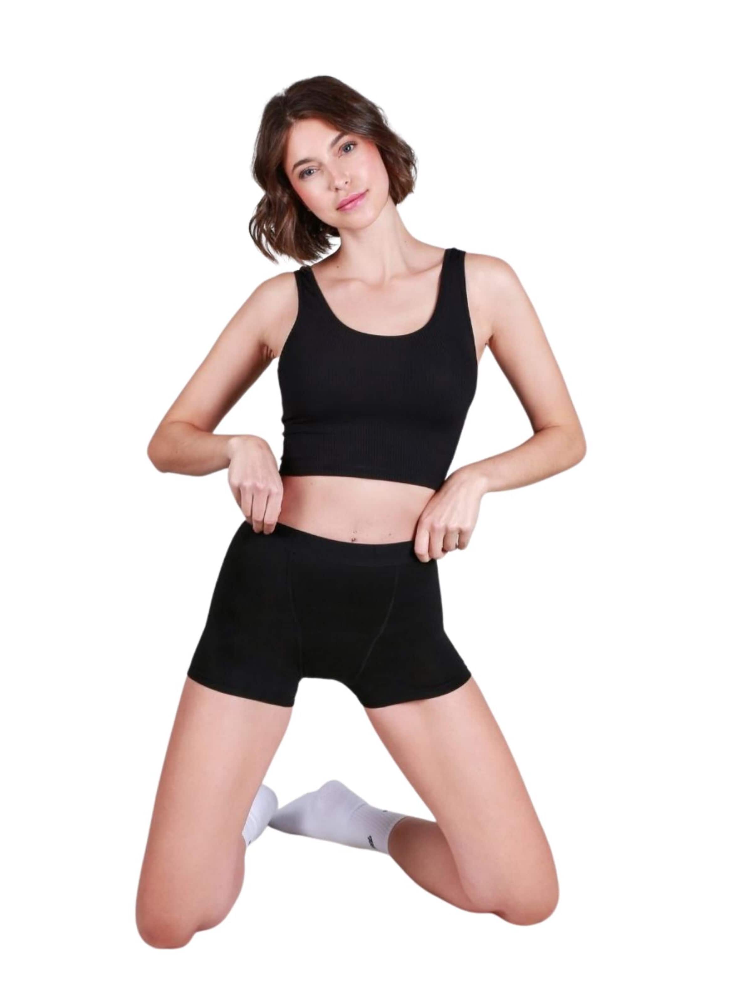 Taynie Boyshorts in Black