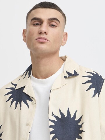 !Solid - Ajuste confortable Camisa 'SDPargav' en beige