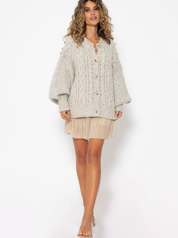 SASSYCLASSY Rock‌ in Beige