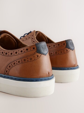 Scarpa stringata di Next in marrone