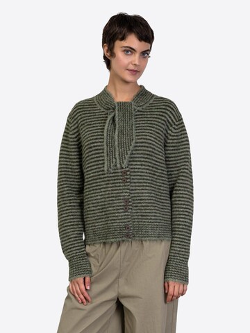 BROKE + SCHÖN Knit Cardigan in Green: front