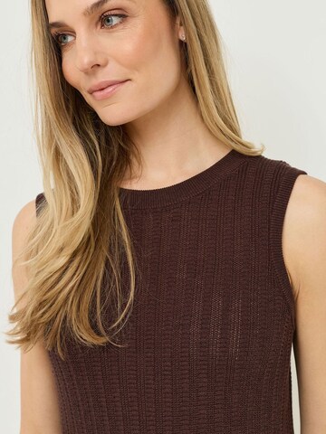 Tamaris Knit dress in Brown