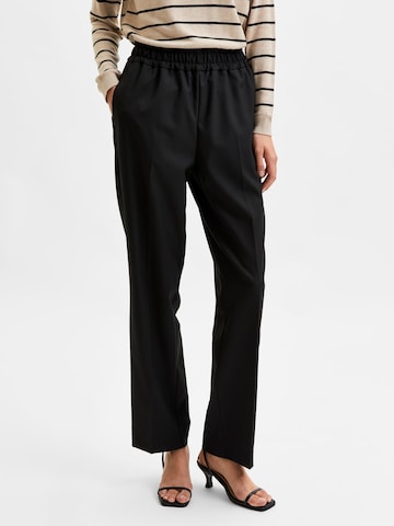 SELECTED FEMME Pleated Pants 'Aletta' in Black: front