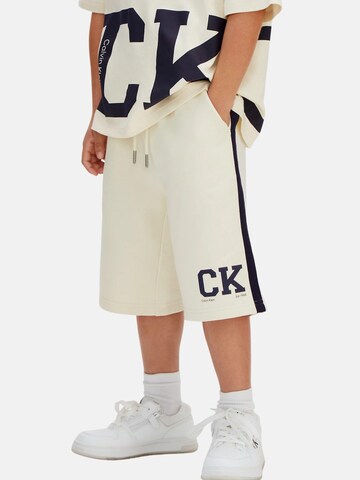 Calvin Klein Kids Regular Pants in White: front