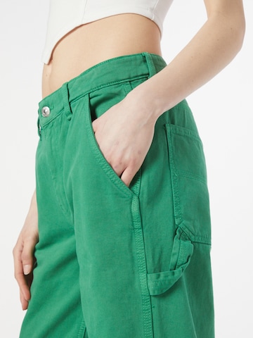 Gina Tricot Loose fit Cargo Jeans 'Carpenter' in Green