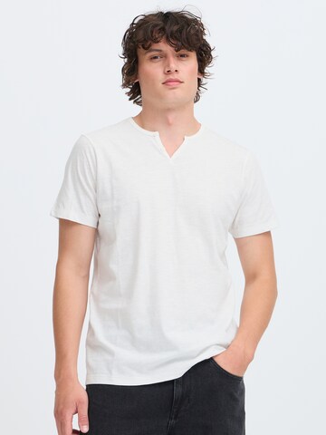 T-Shirt 'Ashton' BLEND en blanc : devant