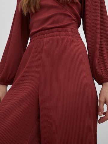 EDITED Wide leg Broek 'Pepita' in Rood