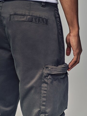 Next Loosefit Cargobyxa 'Utility' i grå
