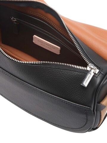 Coccinelle Handtasche 'Coccinelle Raquel 1' in Schwarz