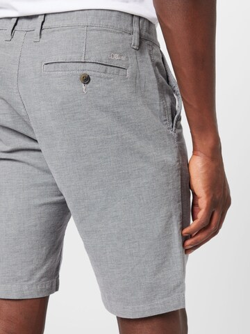 Slimfit Pantaloni di s.Oliver in grigio