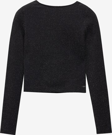 Tricou de la Pull&Bear pe negru: față