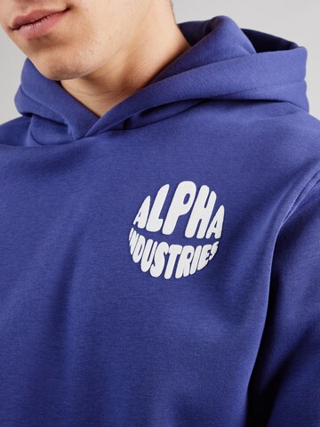 ALPHA INDUSTRIES Sweatshirt in Blau