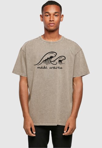 Merchcode Shirt 'Summer - Make waves' in Bruin: voorkant