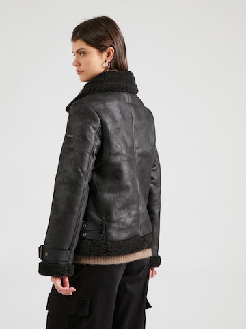 Superdry Jacke in Schwarz