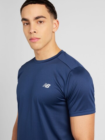 new balance - Camiseta funcional 'Essentials' en azul